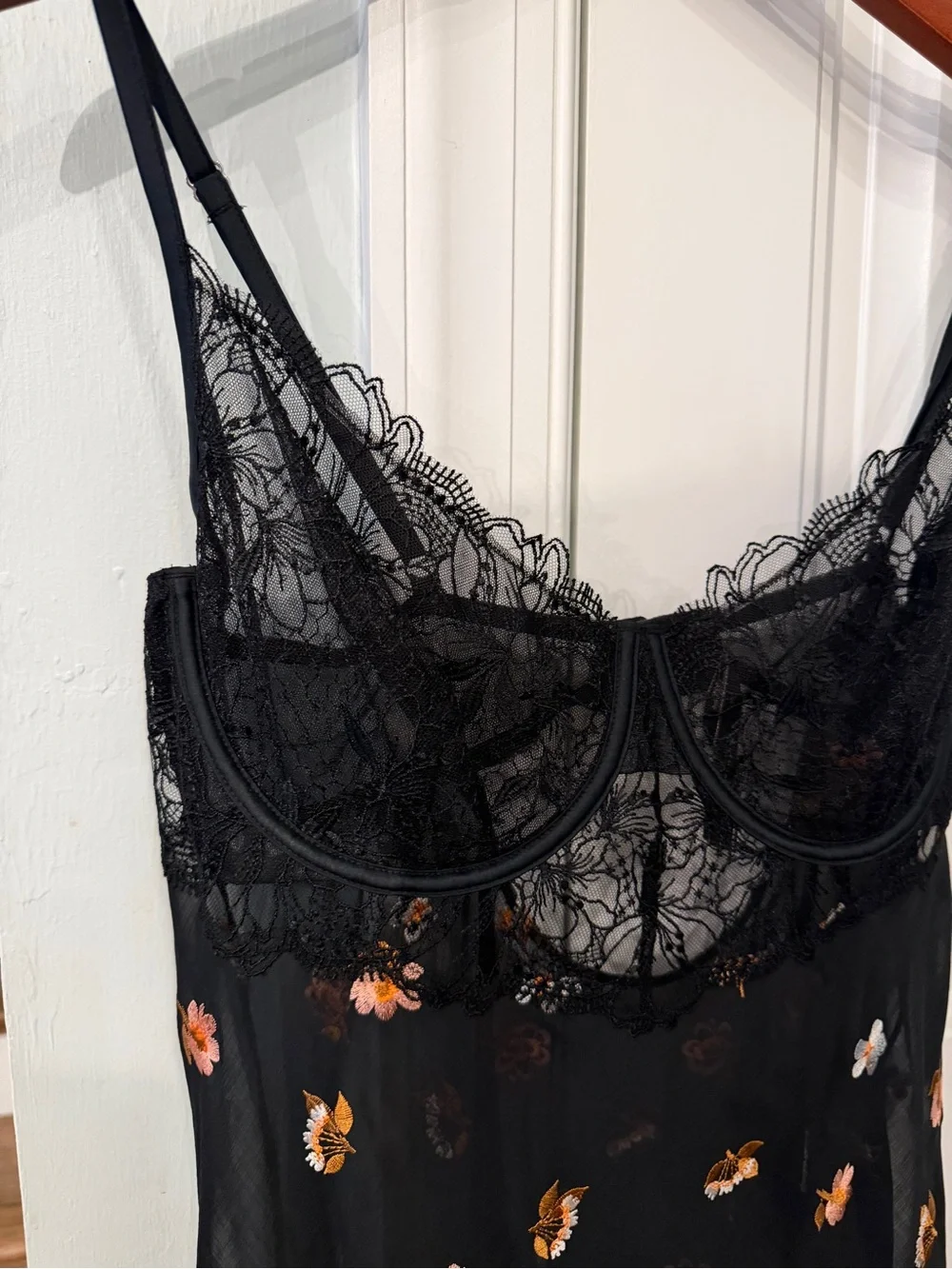 Victoria’s Secret Floral Embroidered Lace Babydoll Chemise XL Black Mesh